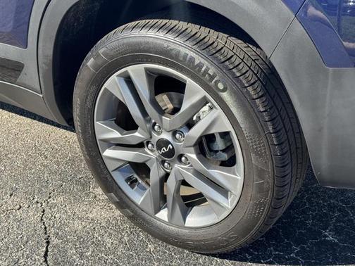 2023 Kia Seltos S