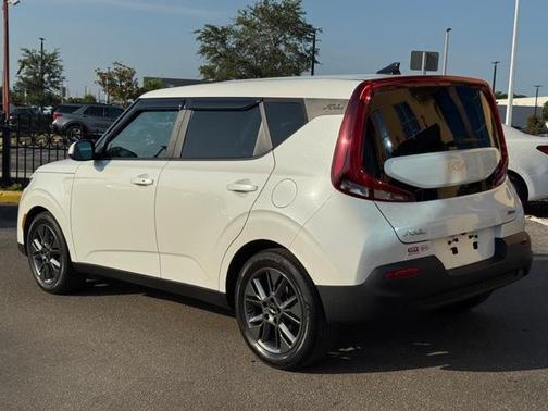 2022 Kia Soul EX