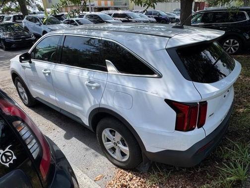 2022 Kia Sorento LX