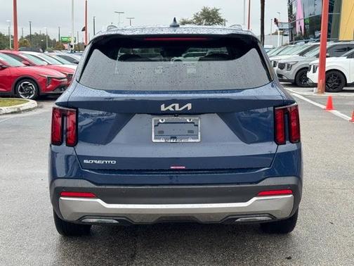 2025 Kia Sorento S