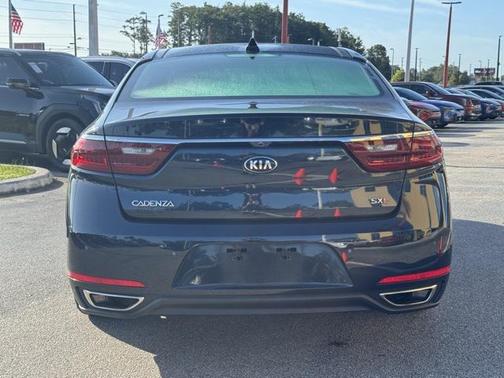 2019 Kia Cadenza SX Limited