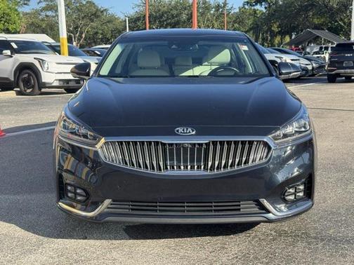 2019 Kia Cadenza SX Limited