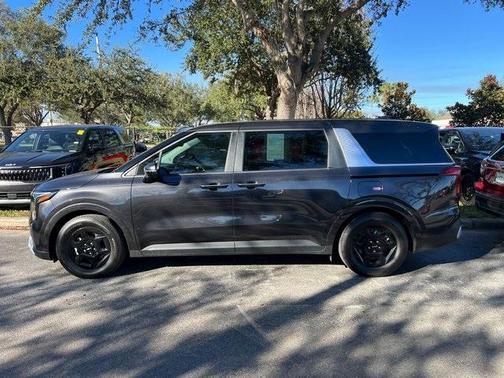 2025 Kia Carnival LX