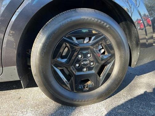 2025 Kia Carnival LX