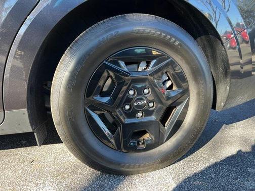 2025 Kia Carnival LX