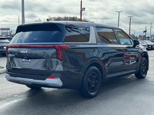 2025 Kia Carnival LX