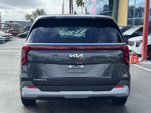 2025 Kia Carnival LX