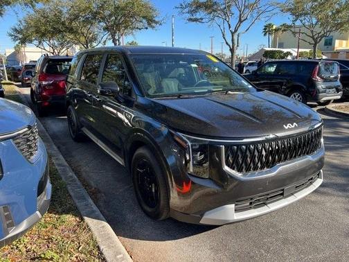 2025 Kia Carnival LX