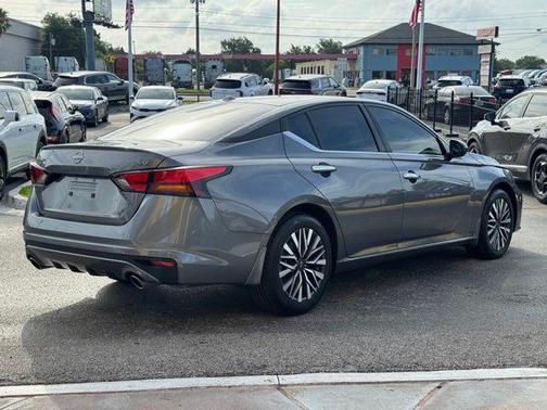 Gun Metallic 2024 Nissan Altima 2.5 SV