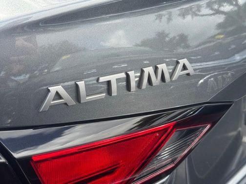 Gun Metallic 2024 Nissan Altima 2.5 SV