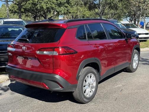 2025 Toyota Corolla Cross LE