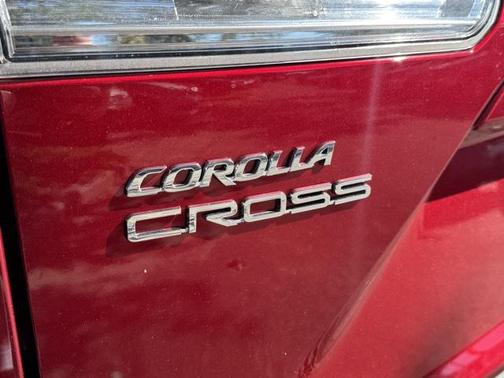 2025 Toyota Corolla Cross LE
