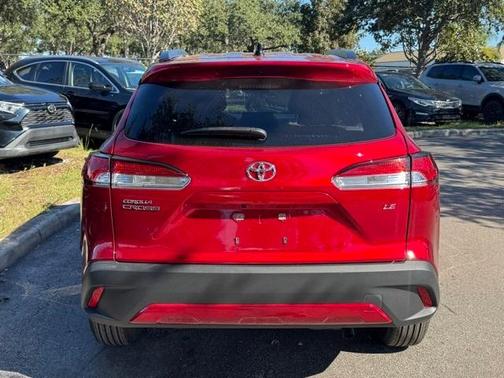 2025 Toyota Corolla Cross LE