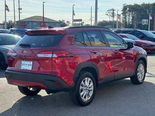 2025 Toyota Corolla Cross LE