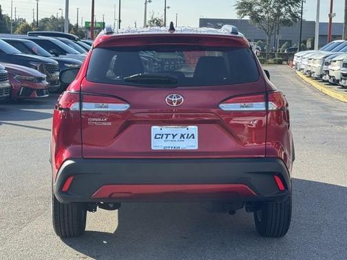 2025 Toyota Corolla Cross LE