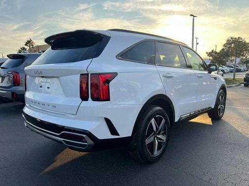 2022 Kia Sorento S