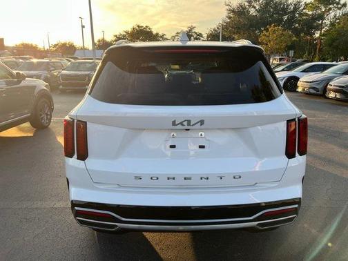 2022 Kia Sorento S