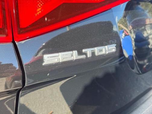 2023 Kia Seltos LX