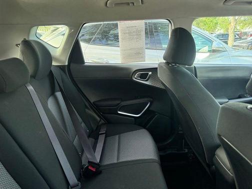 White 2025 Kia Soul LX
