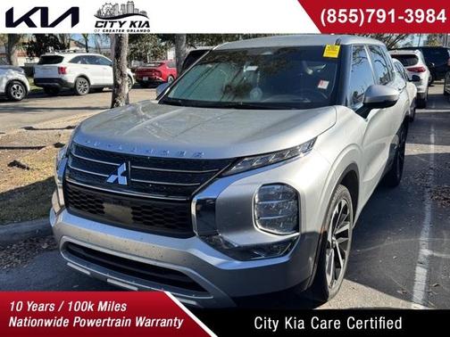 2023 Mitsubishi Outlander SE Special Edition