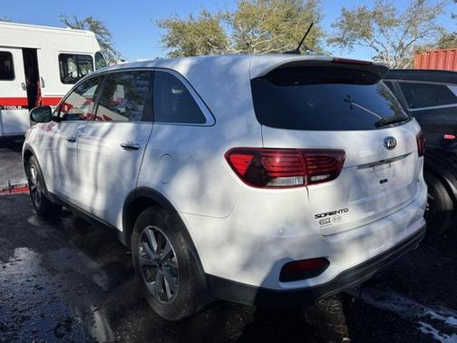 2020 Kia Sorento LX