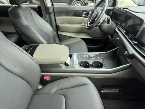 2025 Kia Carnival Hybrid LXS