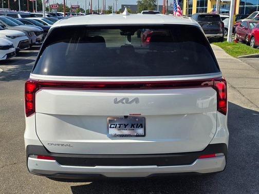 2025 Kia Carnival LXS