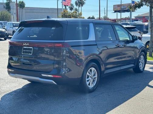 2024 Kia Carnival LX Seat Package