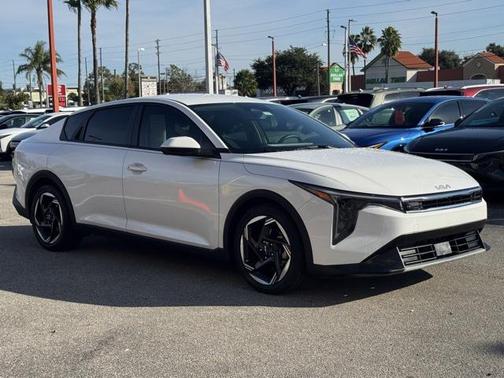2025 Kia K4 EX