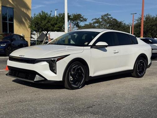 2025 Kia K4 EX