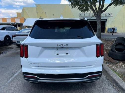 2023 Kia Sorento SX