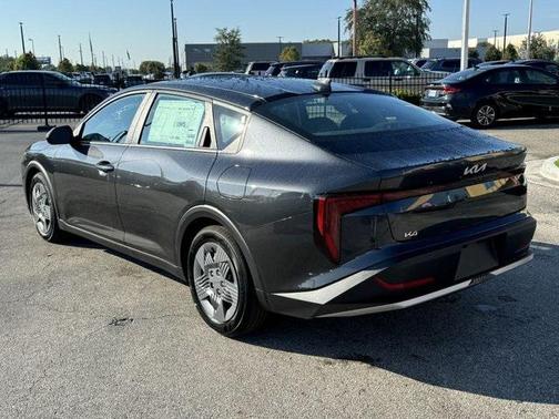 2025 Kia K4 LX