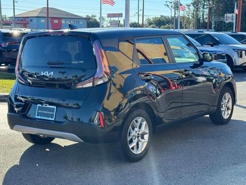2024 Kia Soul LX
