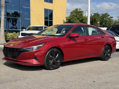 2021 Hyundai ELANTRA SEL
