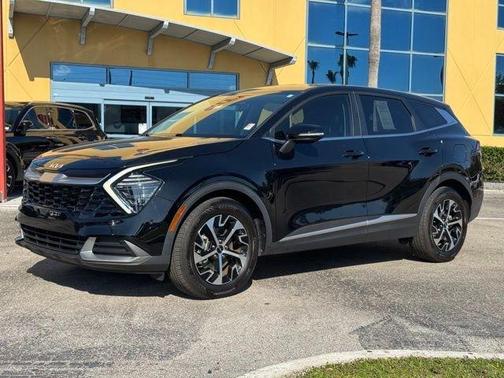 Black 2024 Kia Sportage EX