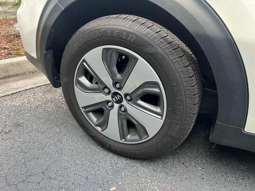 2021 Kia Niro LX