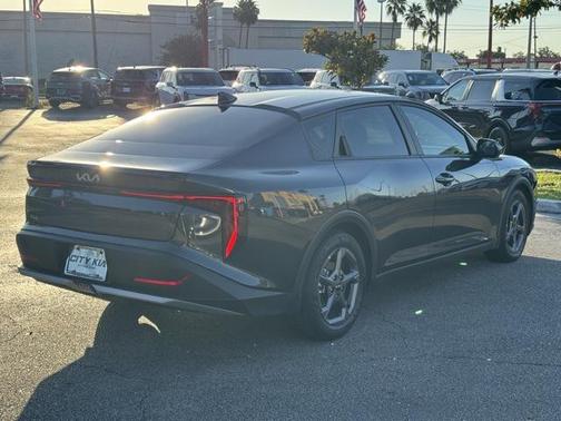 2025 Kia K4