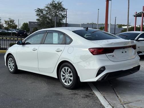 2023 Kia Forte LX