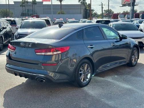 2020 Kia Optima LX