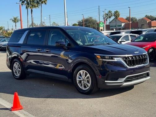 2024 Kia Carnival LX