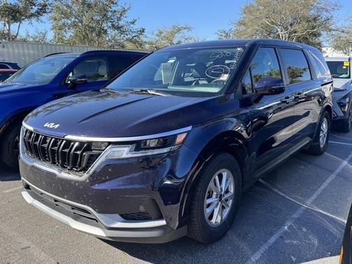 2024 Kia Carnival LX