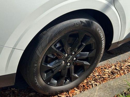 Snow White Pearl 2024 Kia Carnival SX Prestige