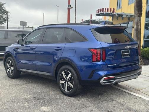 2023 Kia Sorento S