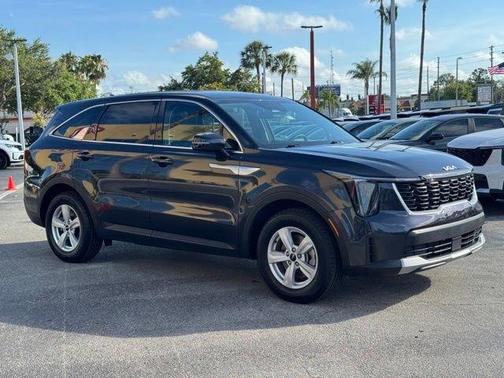 Gray 2025 Kia Sorento LX