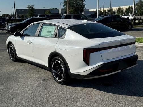 2025 Kia K4 EX