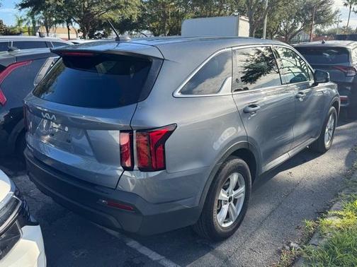 2023 Kia Sorento LX
