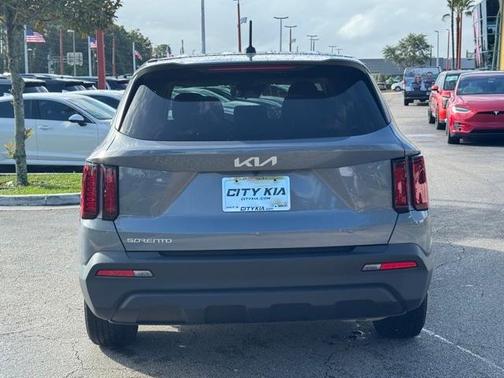 2023 Kia Sorento LX
