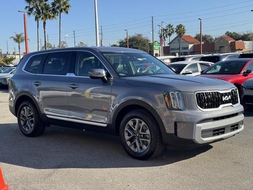 2024 Kia Telluride LX