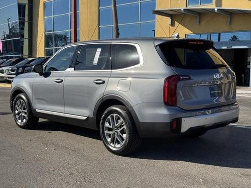 2024 Kia Telluride LX