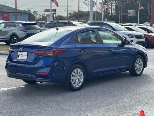 2022 Hyundai Accent SE